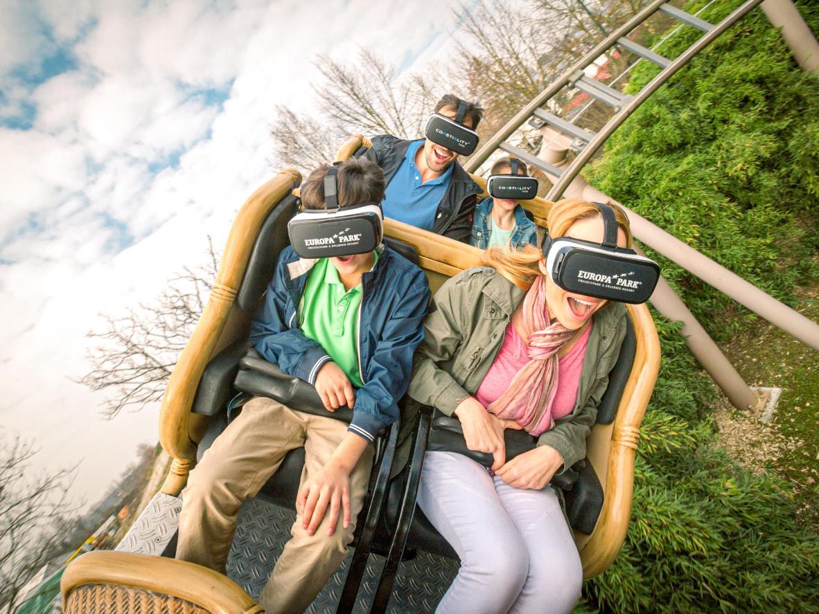 Trauen Sie sich auf den „Alpenexpress Coastiality“ – die Virtual Reality-Achterbahn