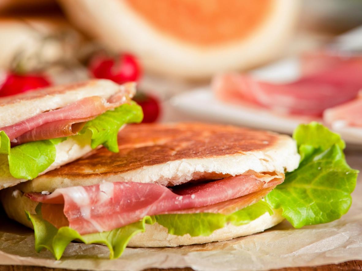 Crescenta, crescentina o tigella: nomi diversi, stessa bontà!