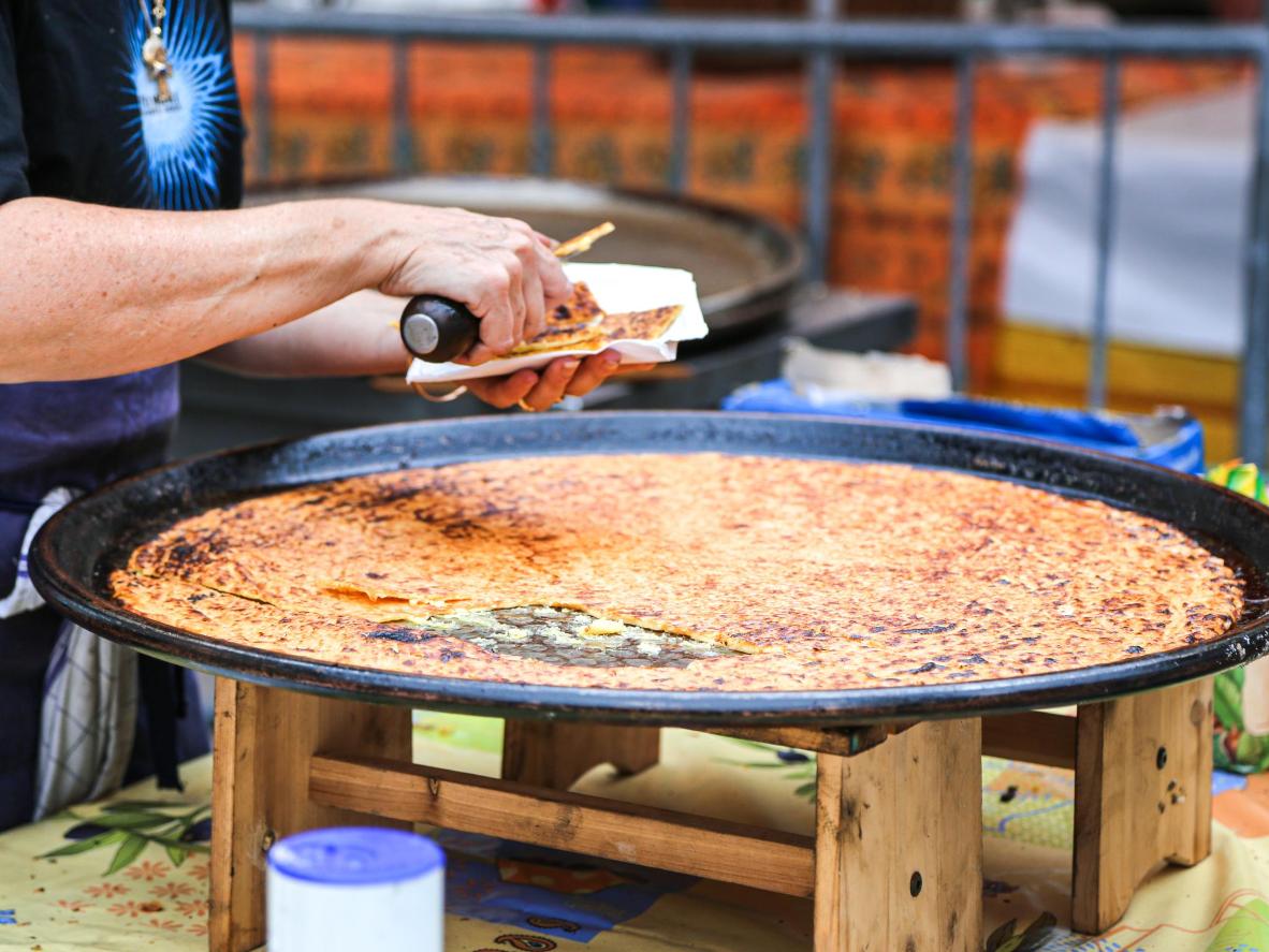 Una cecìna o torta di ceci