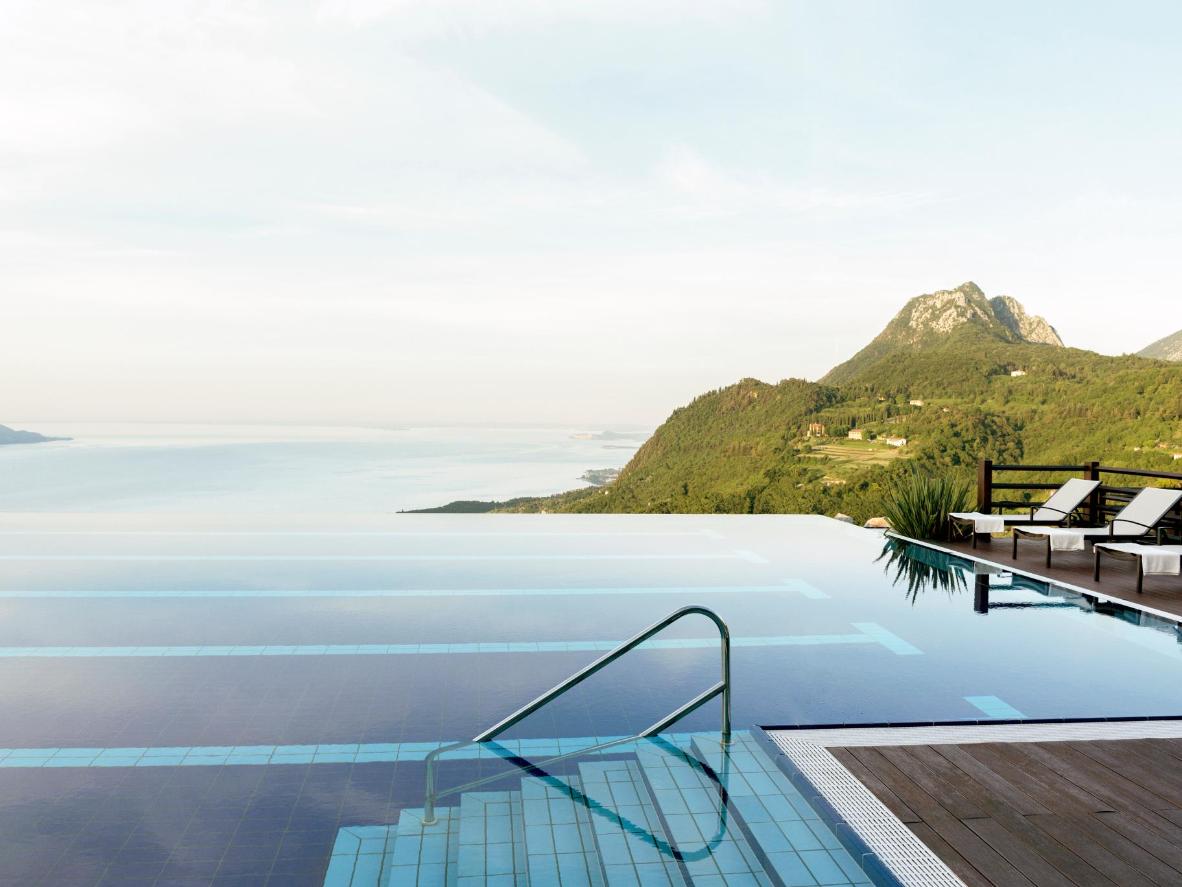 The 5 Finest Swimming Pools On The Italian Lakes Booking Com