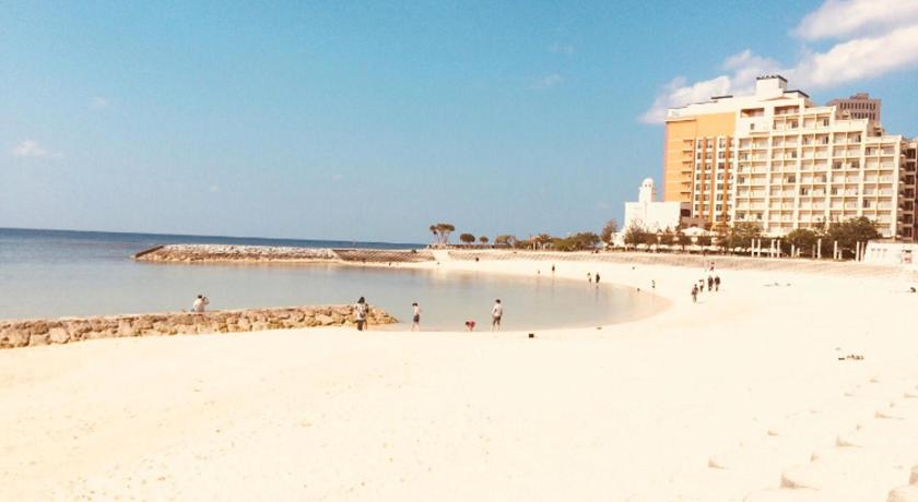 White beach! Fresh Sea food! international island!